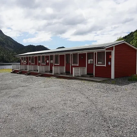 مكان تخييم Grimen & Camping *